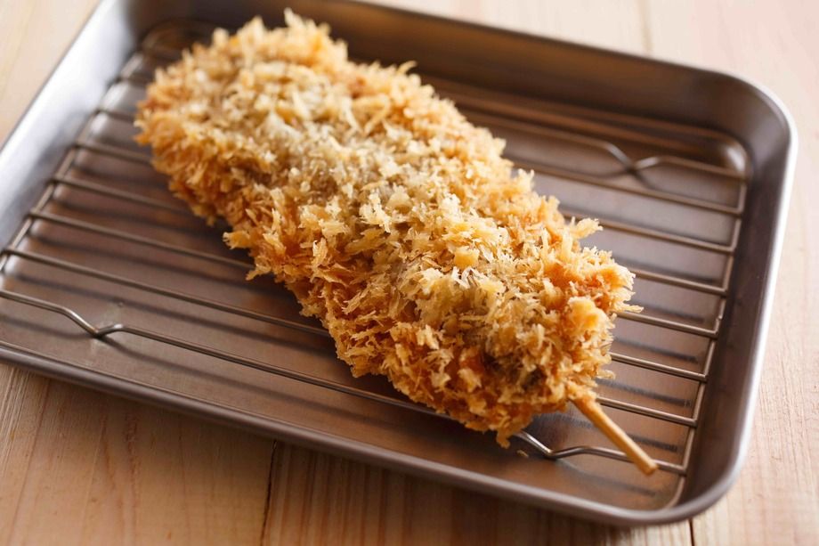 鯨カツ（200円）