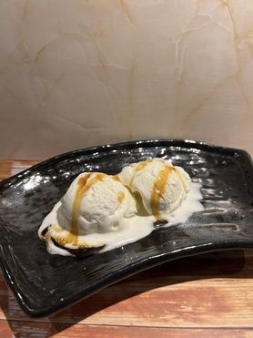 バニラアイス（黒蜜がけ）
