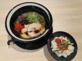 😄数量限定！くまもと豚骨ラーメン＆明太子ご飯🍜