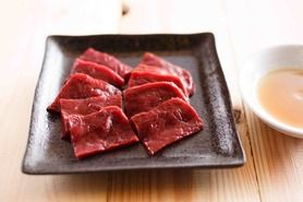 鯨ハツ　レバ刺し風