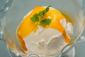 杏仁アイス〜マンゴーソース