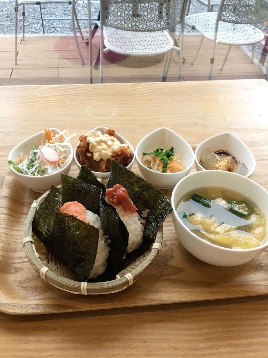 MORNING おにぎり御前　(お好きなドリンク付き)