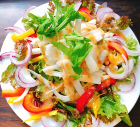 シャキシャキ大根とオニオンスライスの梅サラダ