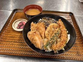 「丼」北海道しゃけ米ぷら丼