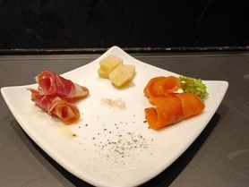 🧀生ハムとチーズとスモークサーモン