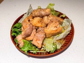 蒸し鶏のわさびニンニク醤油和え