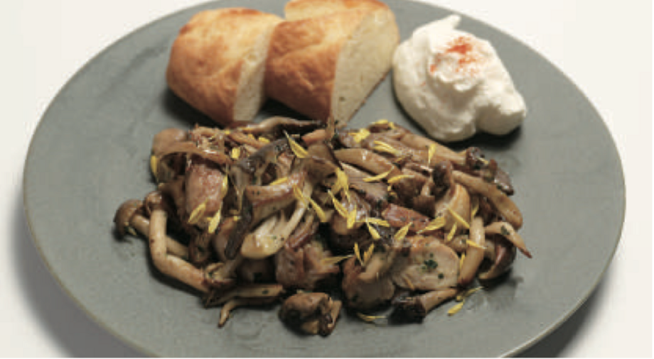 きのことチキンの香草バターソテー