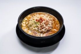 黒ゴマ担々麵