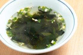 わかめスープ
