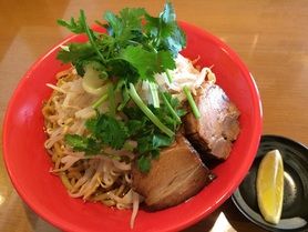 【夏季限定】辛くて酸っぱウマなトムヤムブタメン