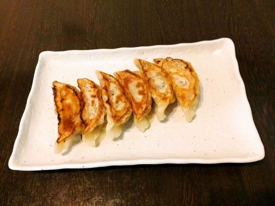 餃子（380円）