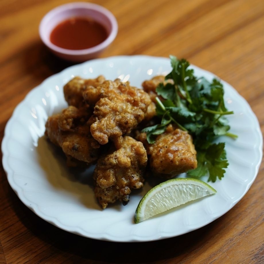 【🏆NO1唐揚げ🍗】チェンマイスパイスのタイ風唐揚げ 3ピース