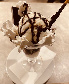 チョコレートパフェ