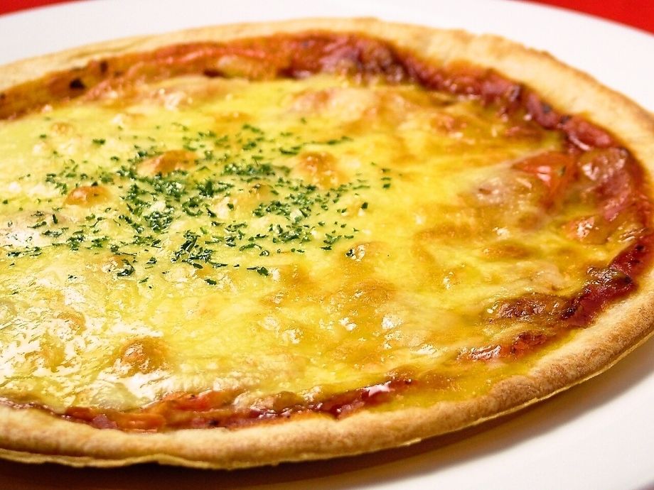 ミックスピザ（730円）