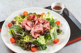 ローストビーフご馳走サラダ