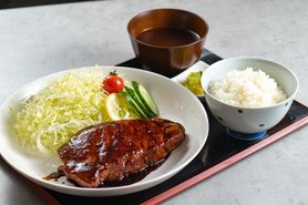 炎や自慢の厚切りとんてき定食