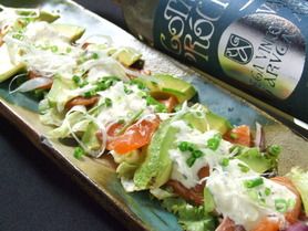 サーモンとアボカドのタルタル