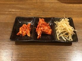 3種盛り（野菜キムチ、エビキムチ、ナムル）