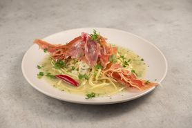 スペイン産生ハムの和風ペペロンチーノ