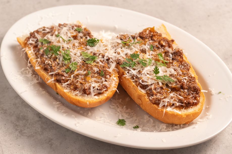 自家製ボロネーゼのブルスケッタ