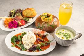 ブラータチーズのトマトソースパスタ　コース