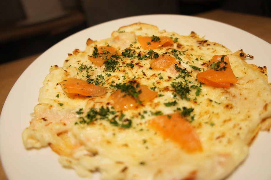 東京野菜とスモークサーモンのチーズクレープ