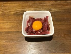 特上赤身　桜ユッケ