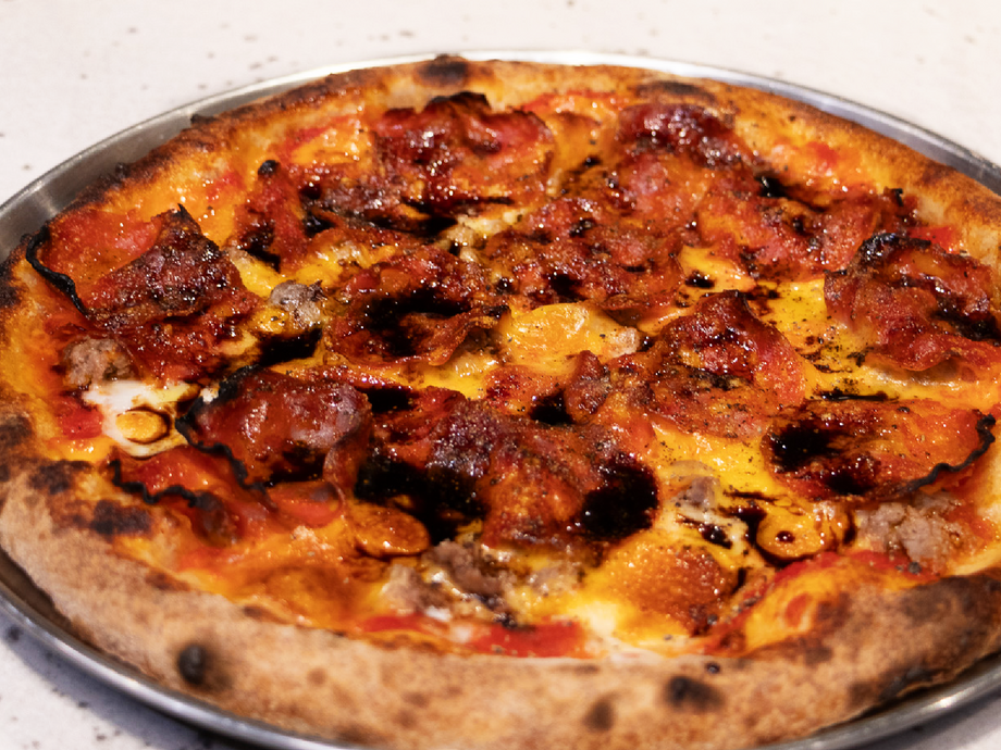 ジャンク　【チーズバーガー風ピザ】