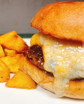 ゴルゴンゾーラ＆チェダーチーズバーガー