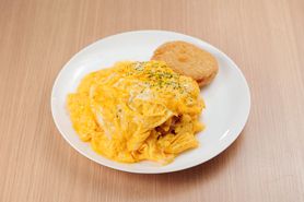 コロッケオムライス