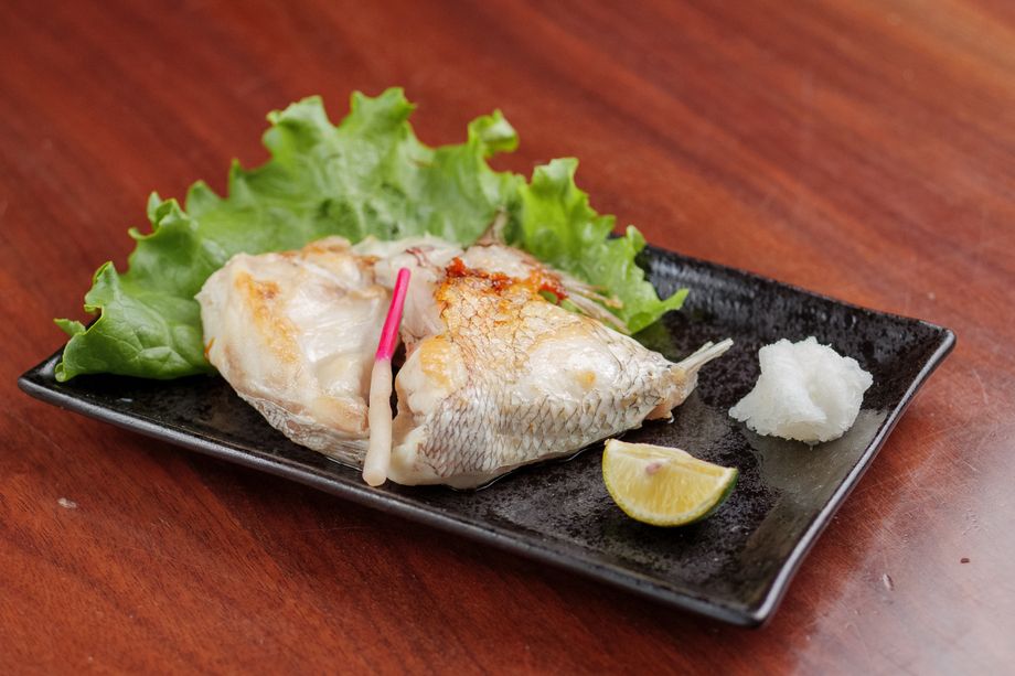 真鯛のカマ塩焼き