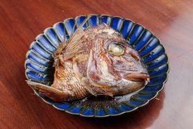 真鯛のかぶと煮付け