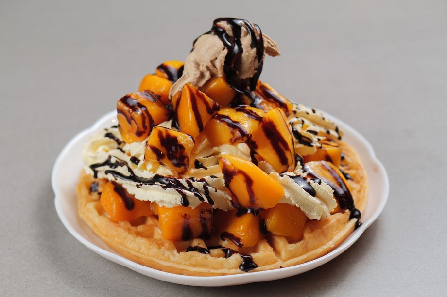 🌺宮古島マンゴーアメリカンワッフル🥭🥭