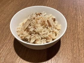 スープで作った炊き込みご飯