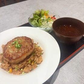 ペッパーハンバーグライス