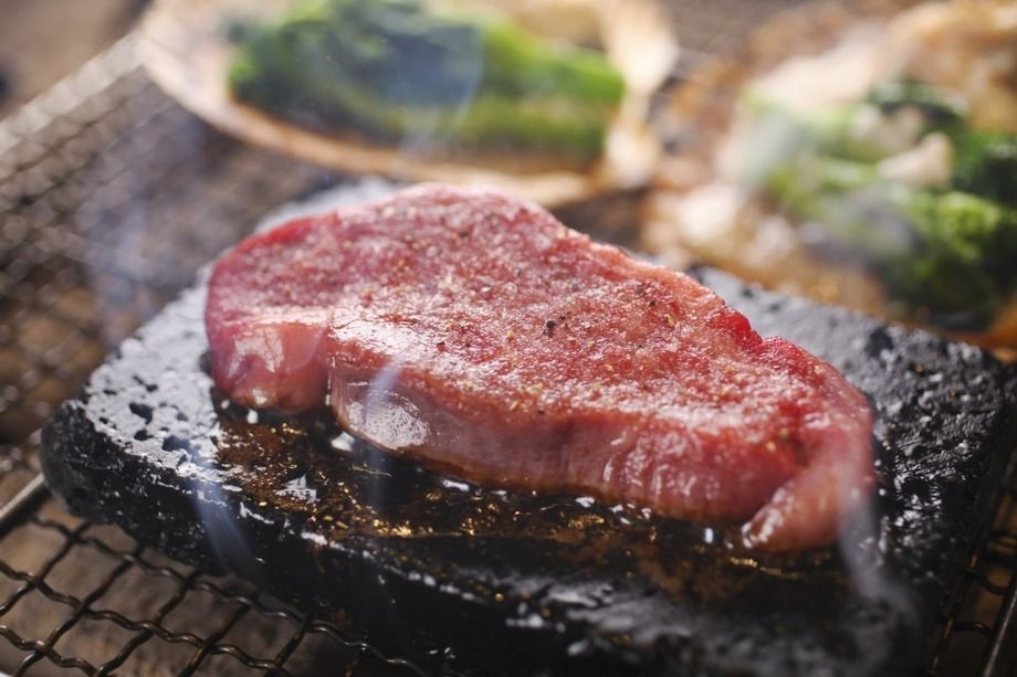 肉の囲炉裏焼き盛り合わせ 