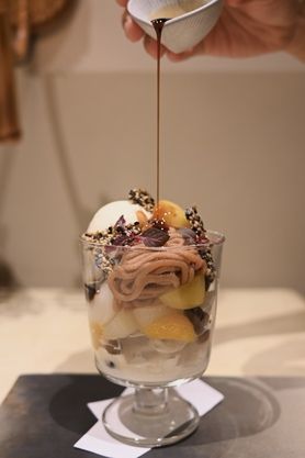 栗と洋梨のクリームあんみつ