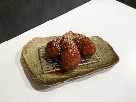 骨付きザクザクヤンニョムチキン