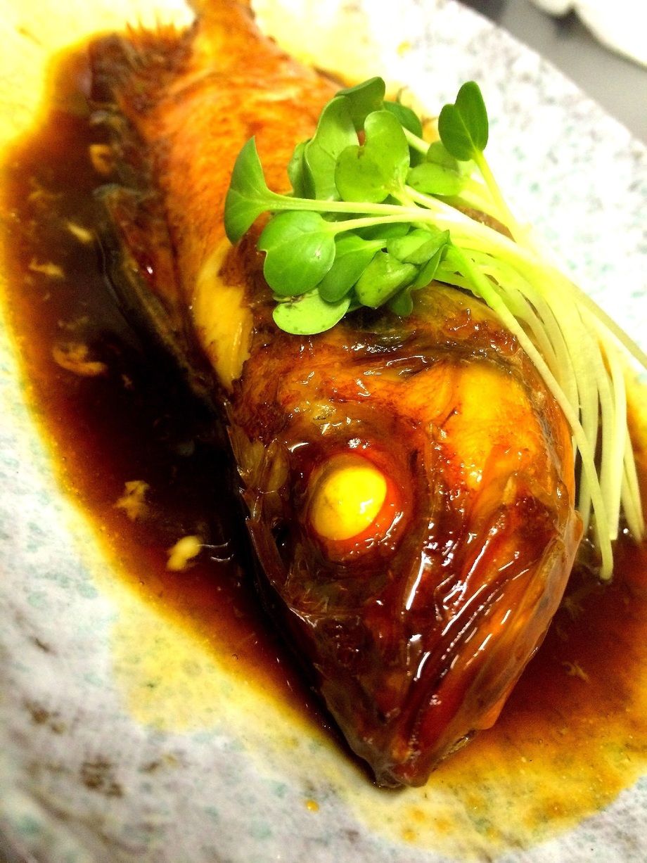 アラカブの『1匹丸ごと』煮付け（450円）