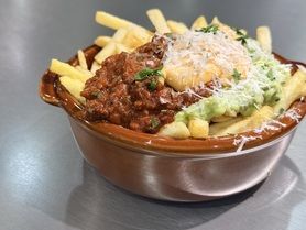 ナチョスポテト　　ワカモレディップとナチョスチーズを添えて🇲🇽