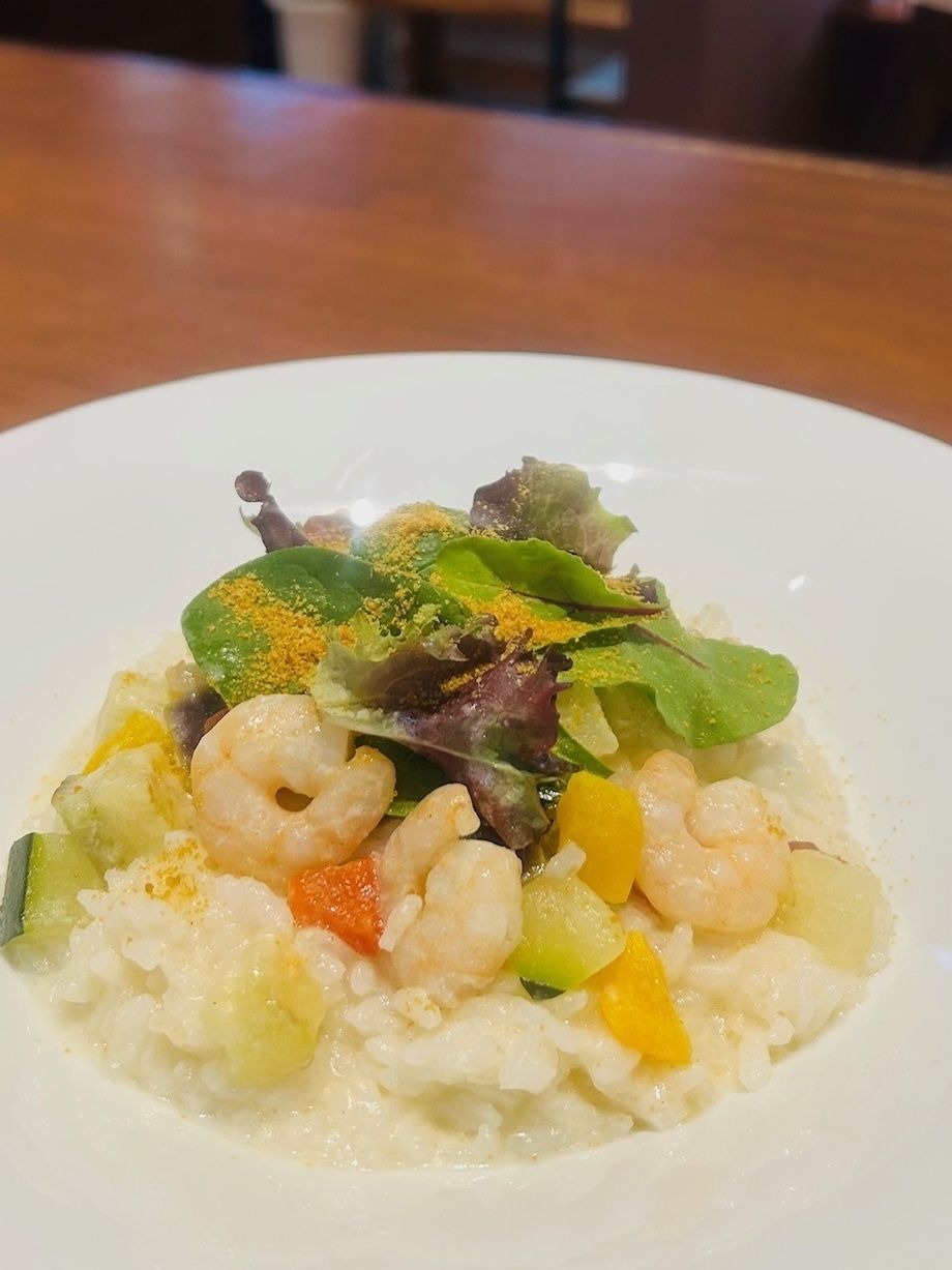 【前菜プレート・デザート付き】エビと夏野菜とカラスミのクリームリゾットセット