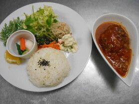 日替わりランチ～煮込みハンバーグ