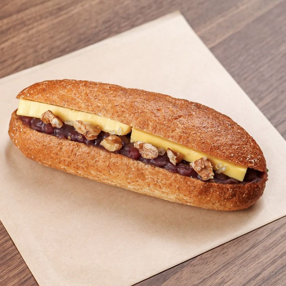 桐生全粒パンとグラスフェッドバターのあんバター