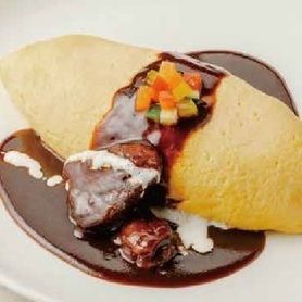 ビーフシチューオムライス
