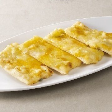 6種チーズのフラムクーヘン（ハーフ）