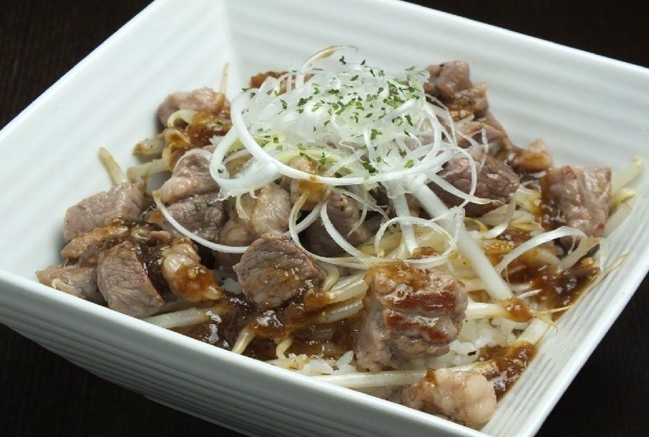 ＢＵＬＬＳ丼(ランチ)　ライス大盛り無料（８００円）