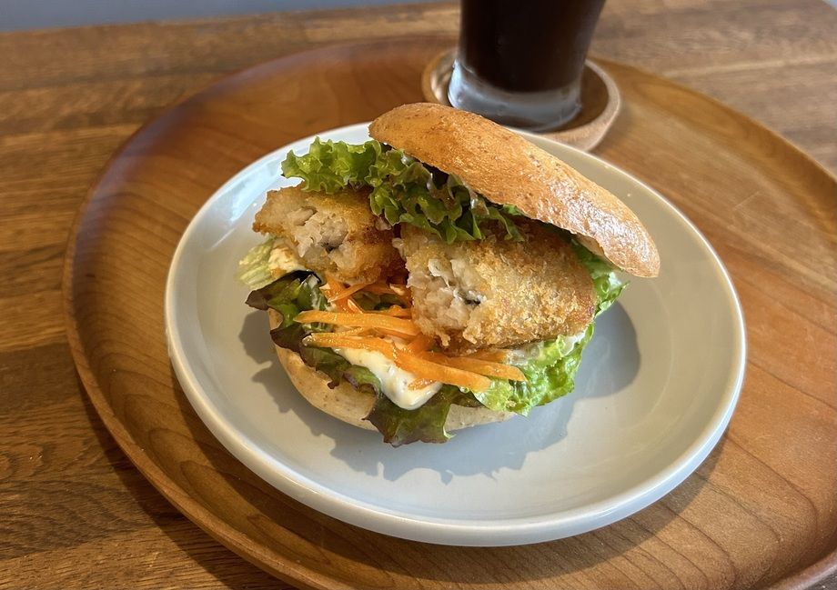 フィッシュフライベーグルサンドセット (ドリンク付き)