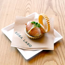 蕎麦屋のかえし香る鴨とネギソースのもなか(１個)