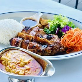 ポンカリー＆ガイヤーンプレート