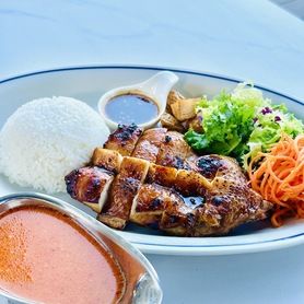 【今週のカレー】パネンカレー＆ガイヤーンプレート